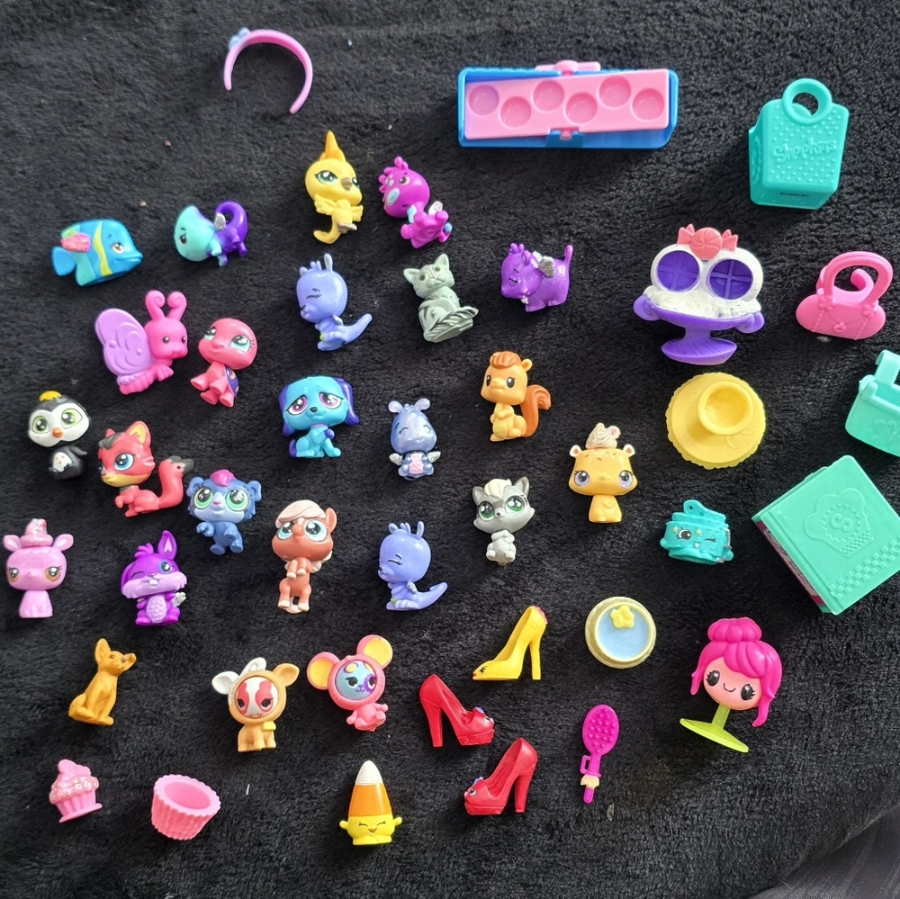 Mixed Lot Littlest Pet Shop Toys Mini Teeniest Tiniest Shopkins + LPS Board Game